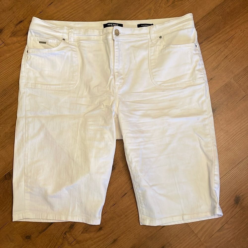Nine West white long shorts with silver details.